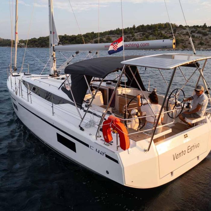 Vento Estivo | Bavaria C42 photo 10