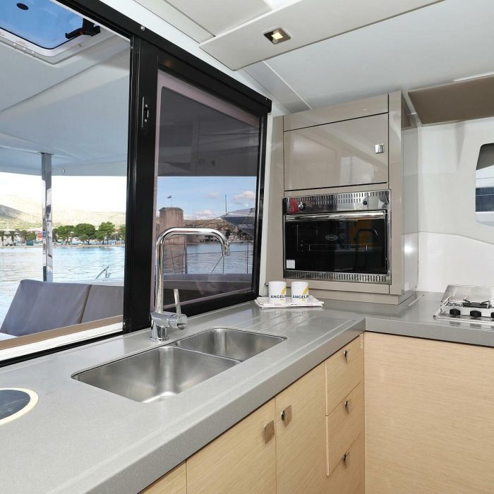 Why Not | Fountaine Pajot LUCIA 40 photo 10