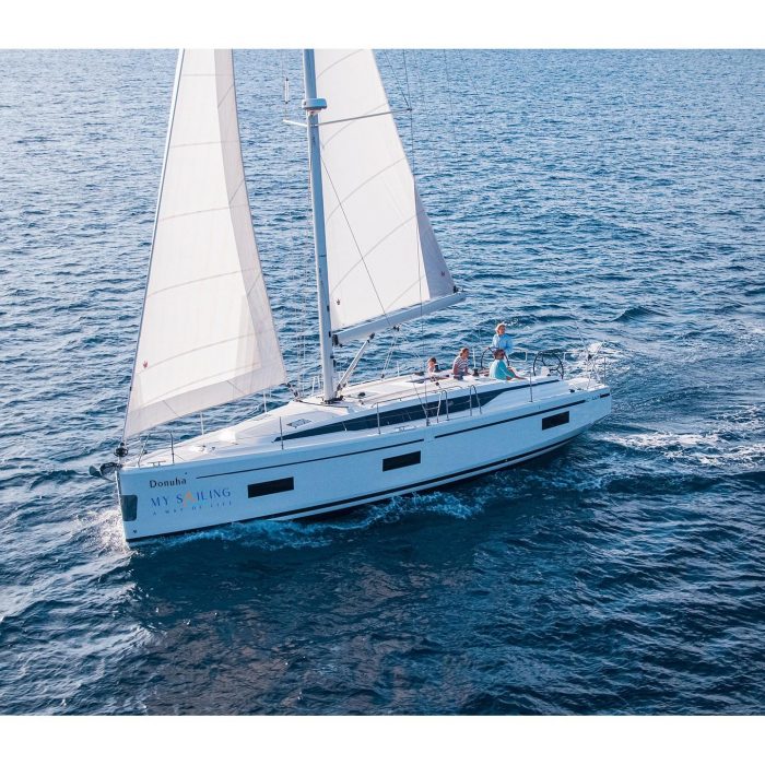 Donuha | Bavaria C42 photo 1