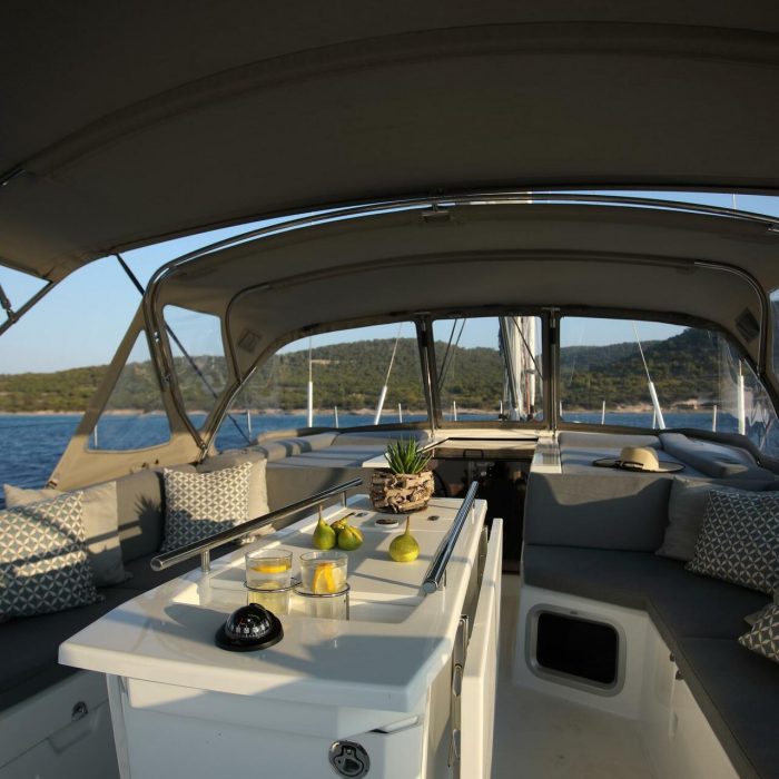 Premium + | Oceanis 51.1 photo 6