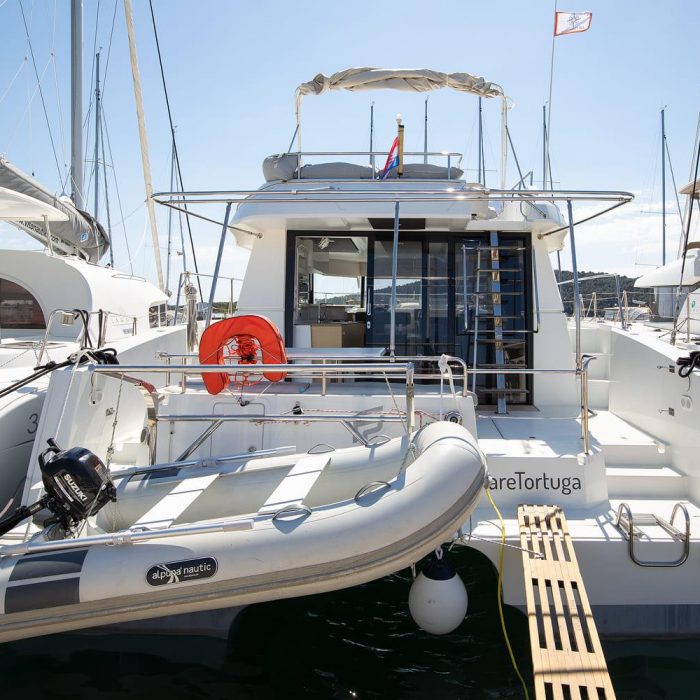 Mare Tortuga | Fountaine Pajot MY 37 photo 2