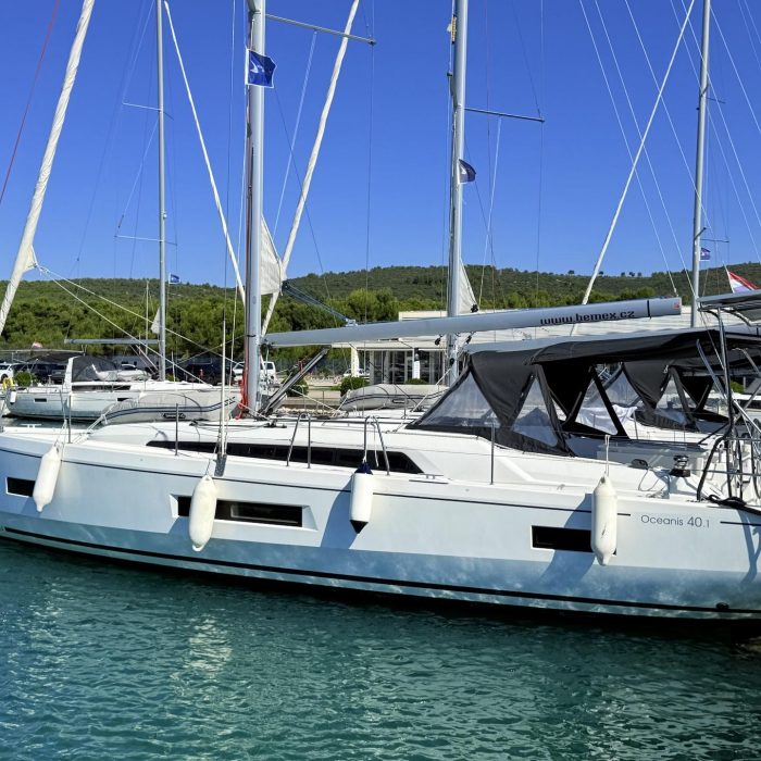 Aglaia | Oceanis 40.1 photo 6