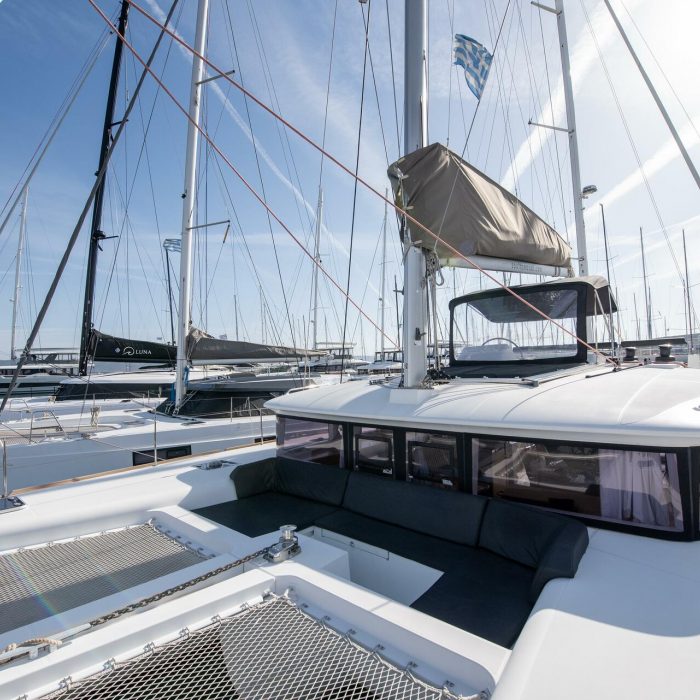 Diva | Lagoon 450 Fly photo 15