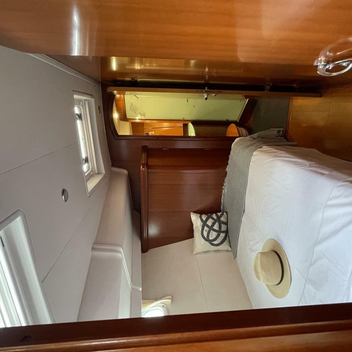 Marina Blue | Beneteau 57 photo 25