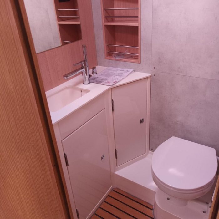 NEW Gioia | Bavaria C42 photo 13