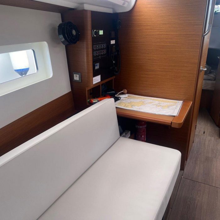 Princess Lara | Sun Odyssey 380 photo 7