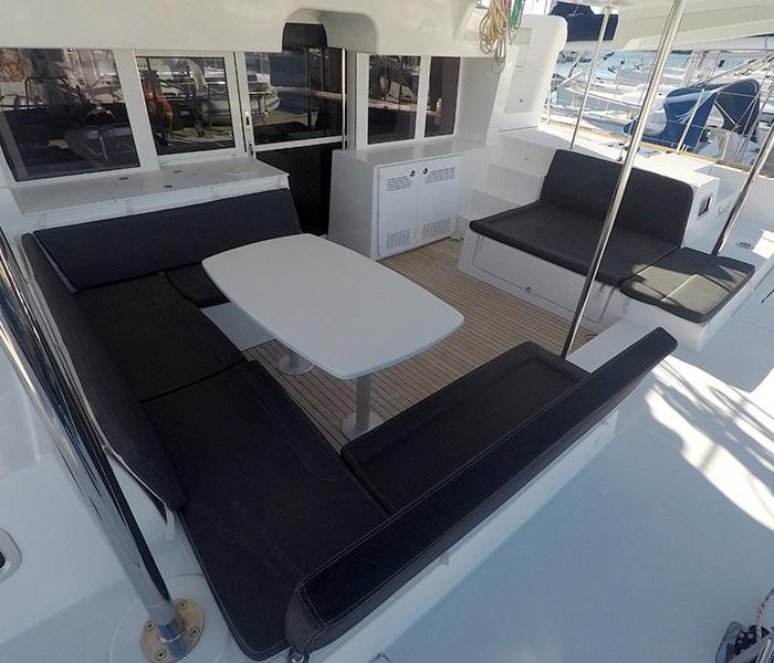 Zuzo 2 | Lagoon 450 photo 27