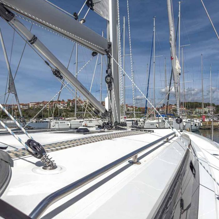 Livia | Bavaria C42 photo 1