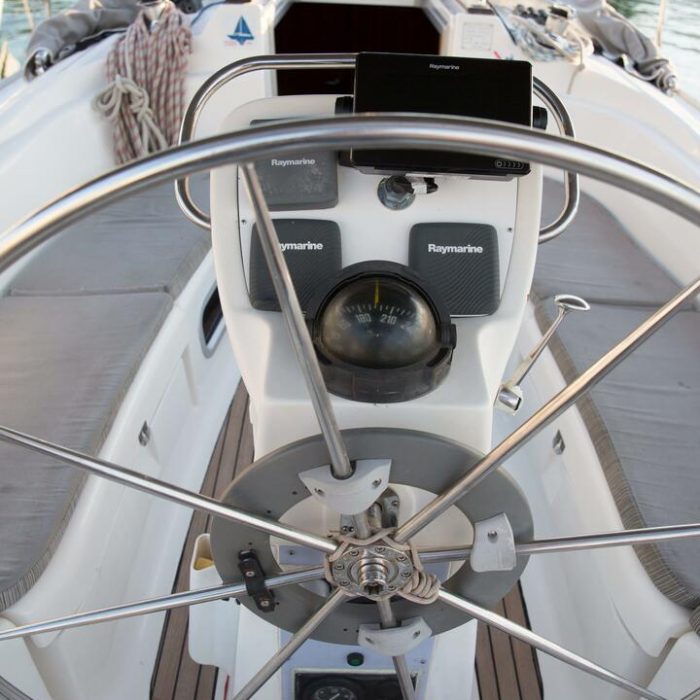 Konstantinos | Bavaria 36 photo 18