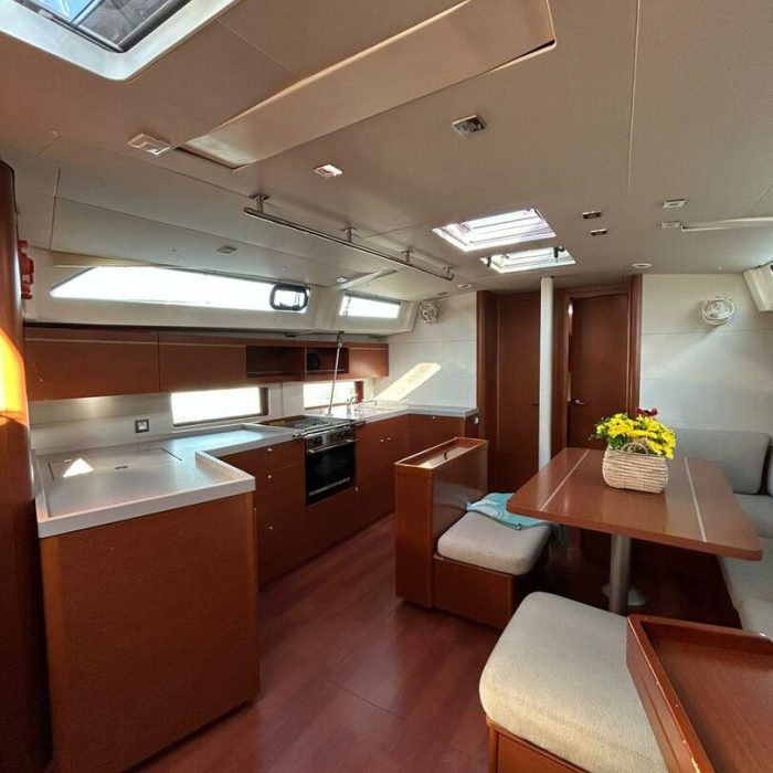 Blue Satellite | Oceanis 46.1 photo 10