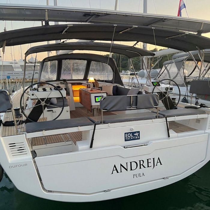 Andreja | Dufour 470 photo 19