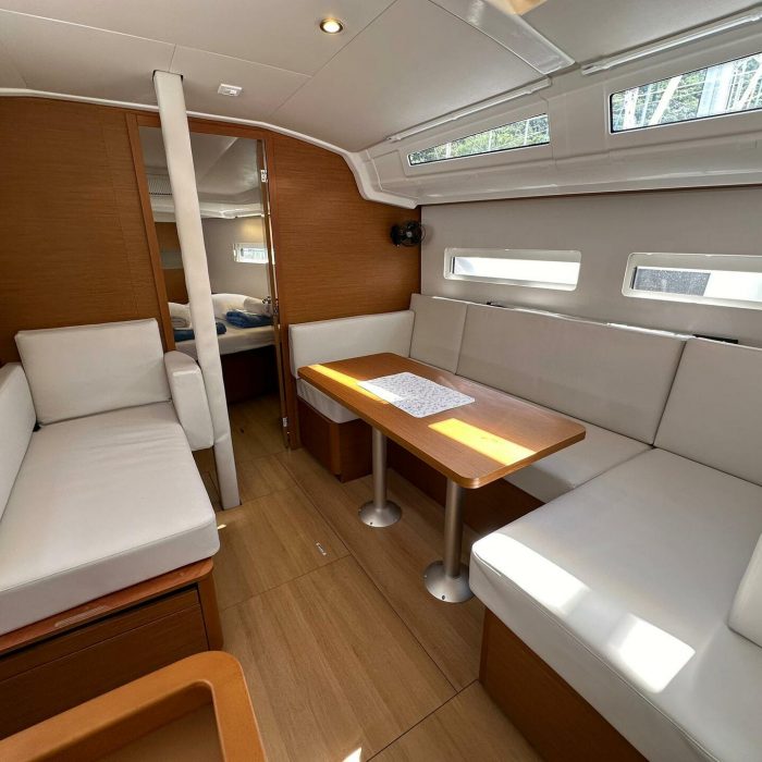 Bobo | Sun Odyssey 410 photo 17