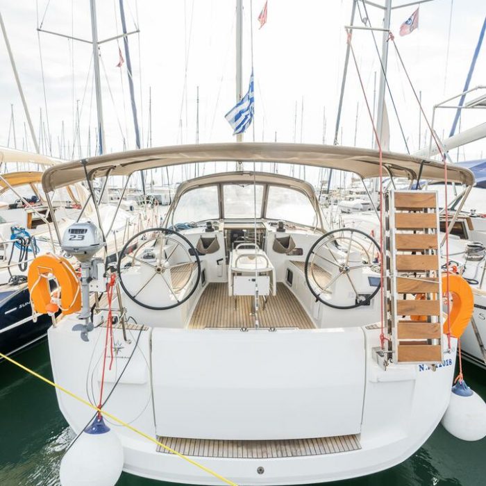 PERRO BLANCO | Sun Odyssey 519 photo 1