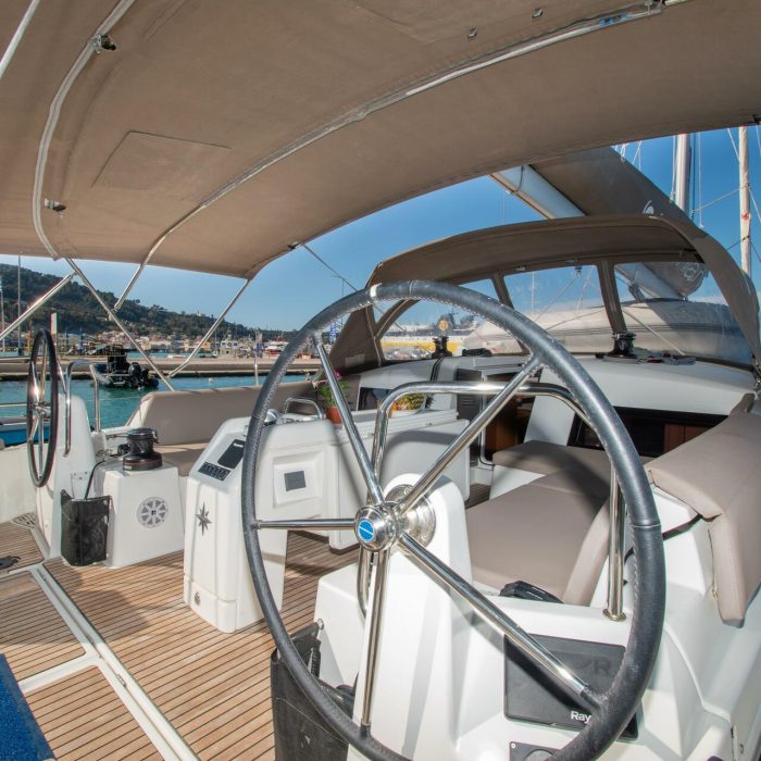 Knot | Sun Odyssey 490 photo 8