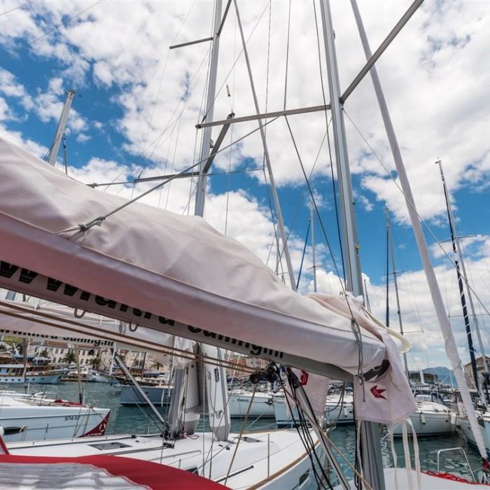 Lampuga | Oceanis 35.1 photo 1