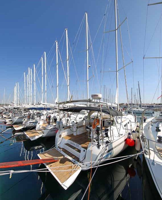 Julia III | Bavaria Cruiser 45 photo 6