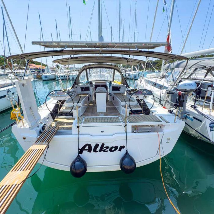 Alkor | Dufour 44 photo 5