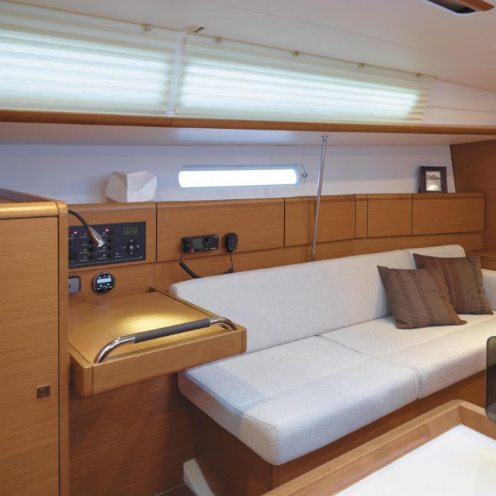 Glazdo | Sun Odyssey 379 photo 5