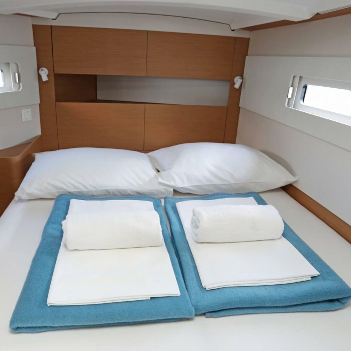 Nuria | Sun Odyssey 415 photo 9