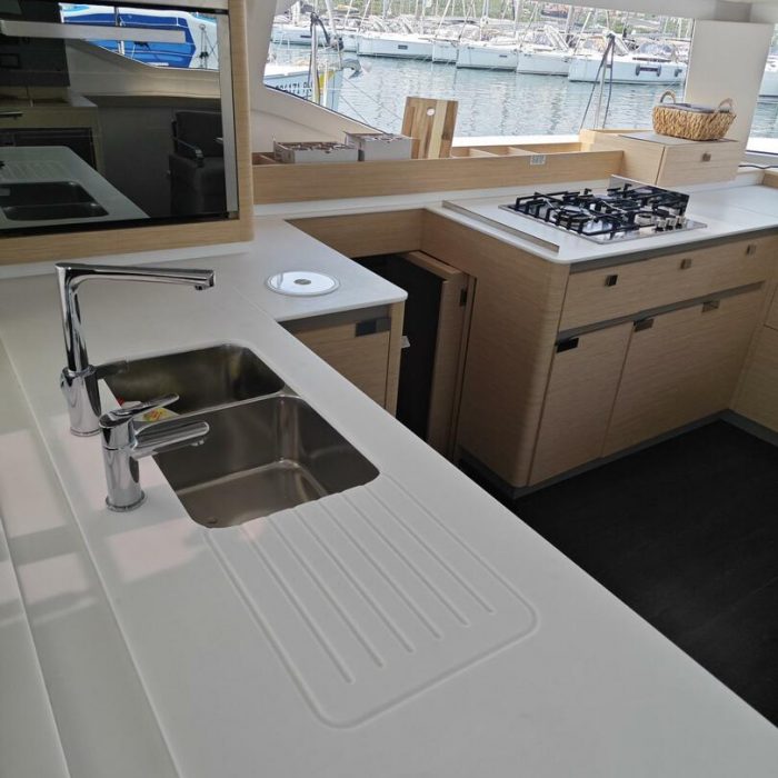 Caramita | Fountaine Pajot Elba 45 photo 20