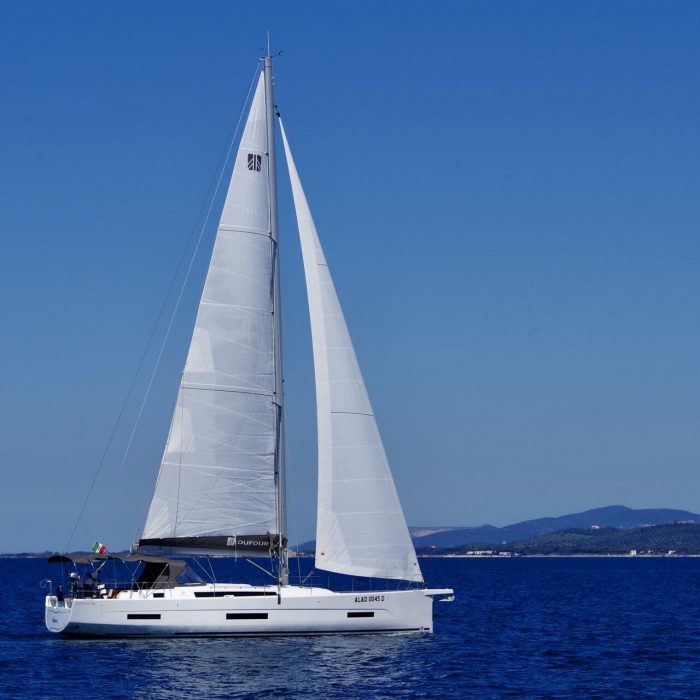 Agnese - Water maker, Solar Panel | Dufour 530 photo 5