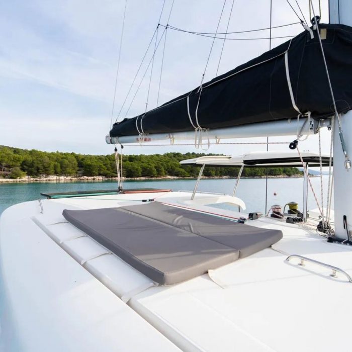 Maximus | Lagoon 42 photo 2