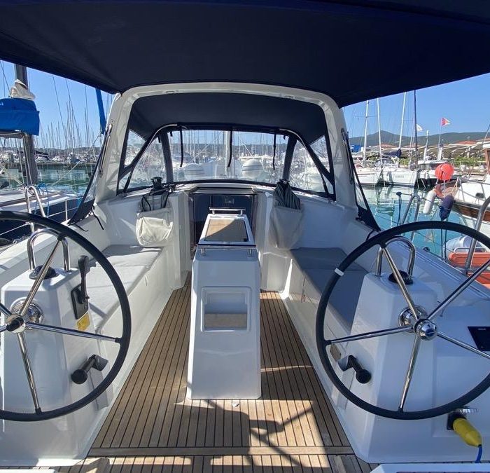 Polis | Oceanis 35.1 photo 4
