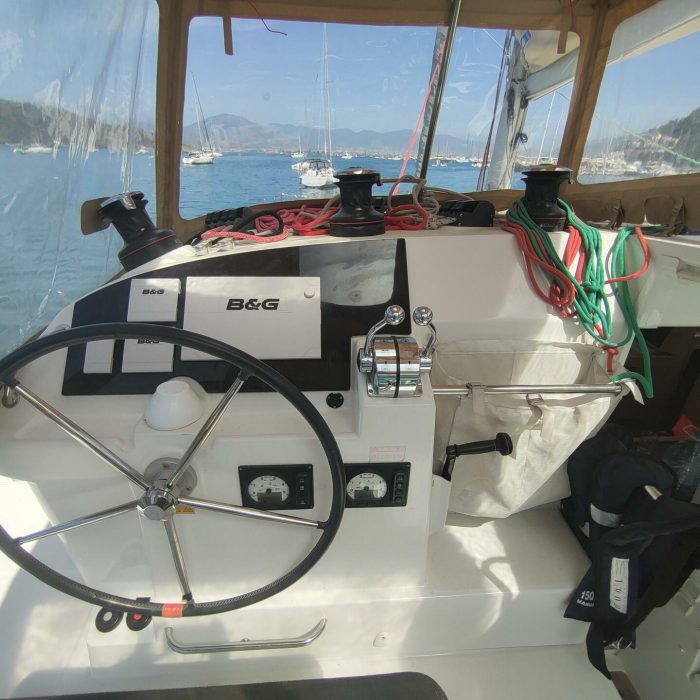Santi | Lagoon 400 photo 25