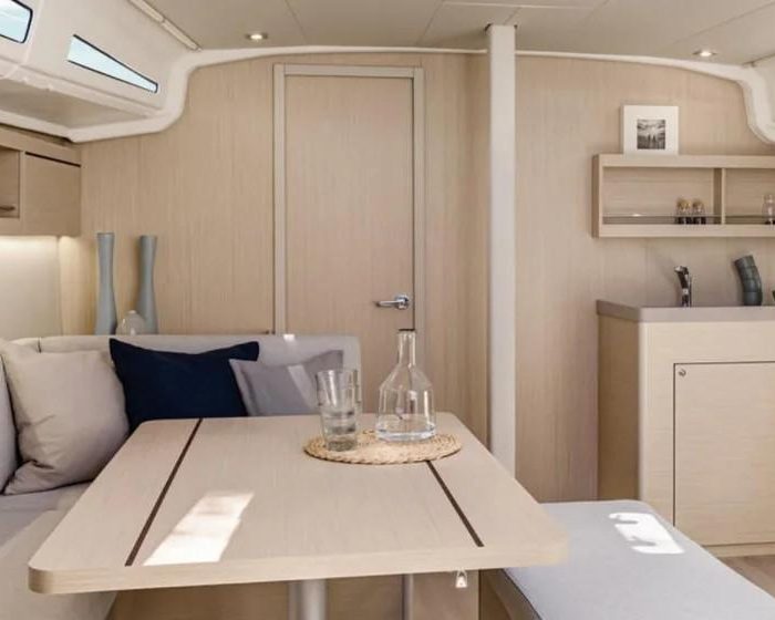 Moorings 42.3 Exclusive | Oceanis 40.1 photo 5