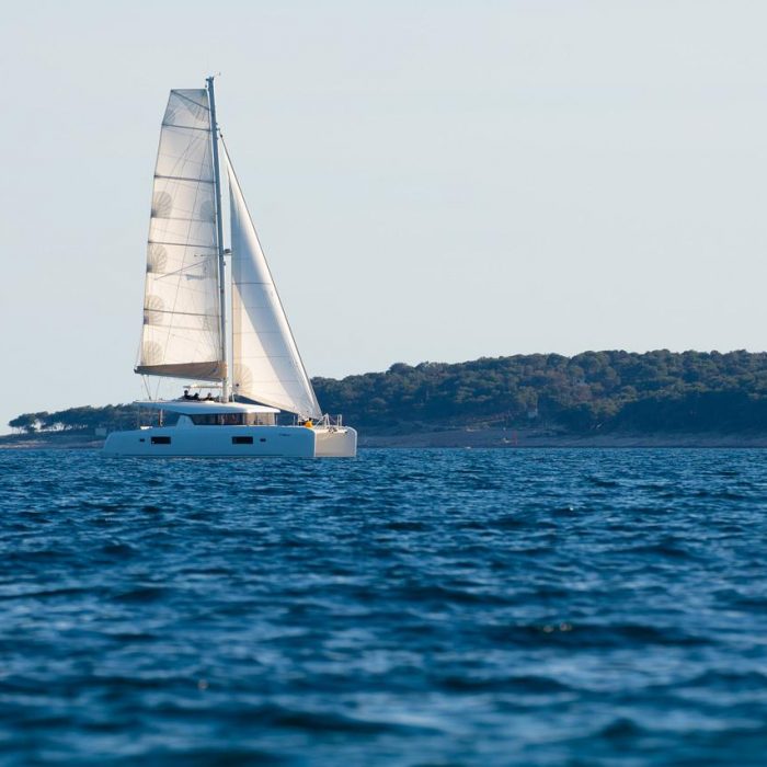 Serenity | Lagoon 42 photo 4