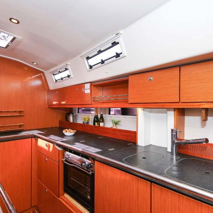 Aries | Bavaria Cruiser 45 photo 13