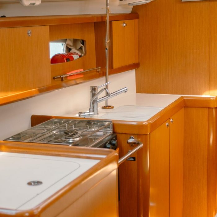 Premium | Oceanis 40 photo 25