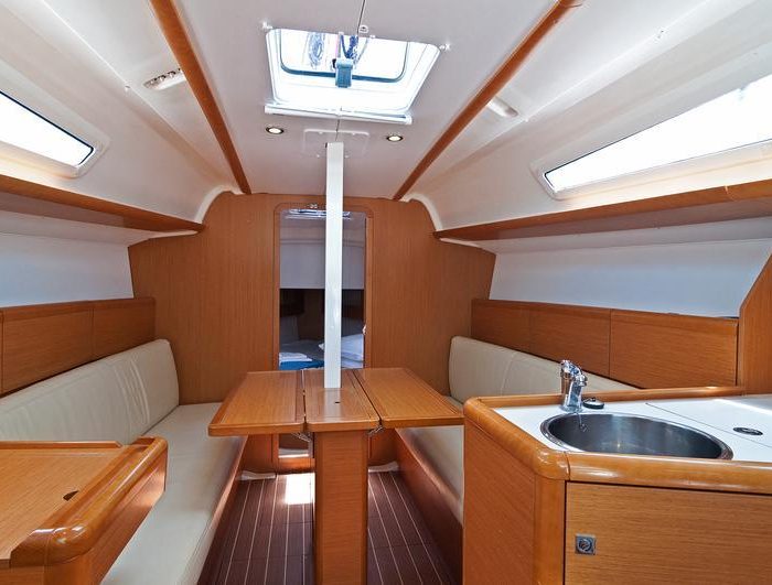 Buena Suerte | Sun Odyssey 33i photo 9