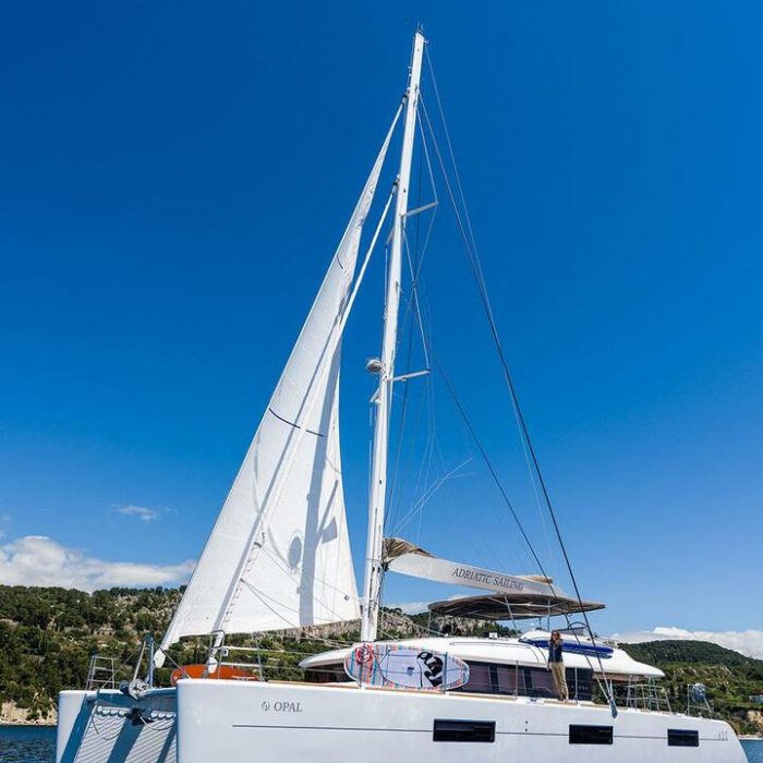 Opal | Lagoon 620 photo 1