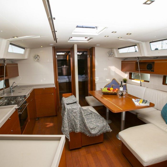 Dancing Queen | Oceanis 46.1 photo 12