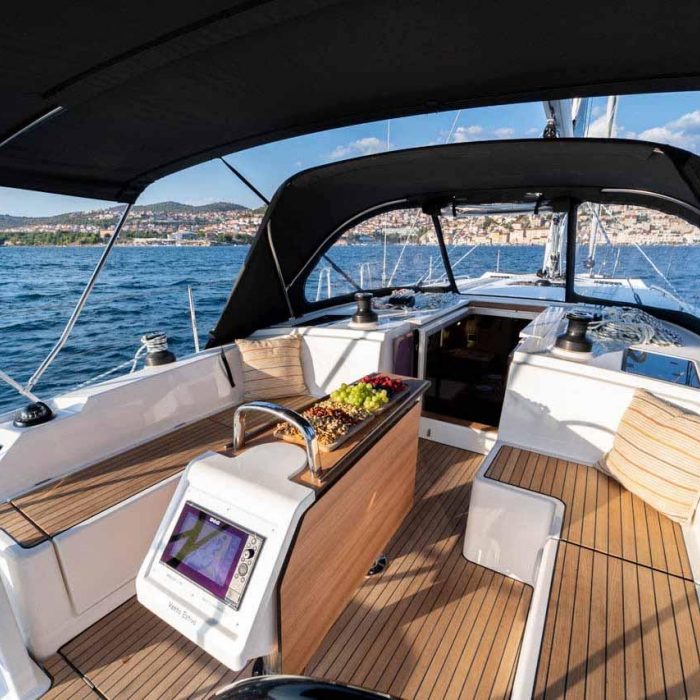 Vento Estivo | Bavaria C42 photo 9