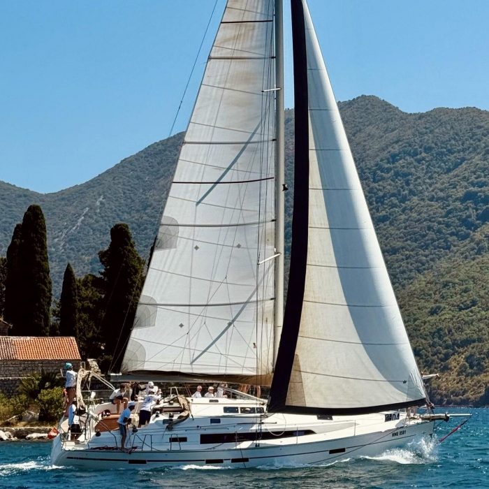 Altair | Bavaria Cruiser 46 photo 6