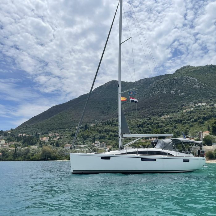 Adonis | Bavaria Vision 42 photo 4 Adonis | Bavaria Vision 42 photo 4