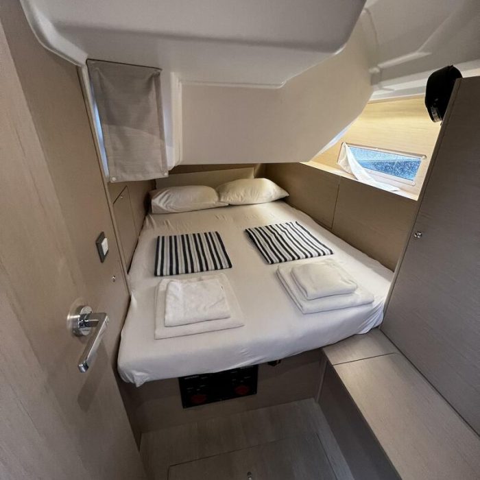 Aglaia | Oceanis 40.1 photo 10