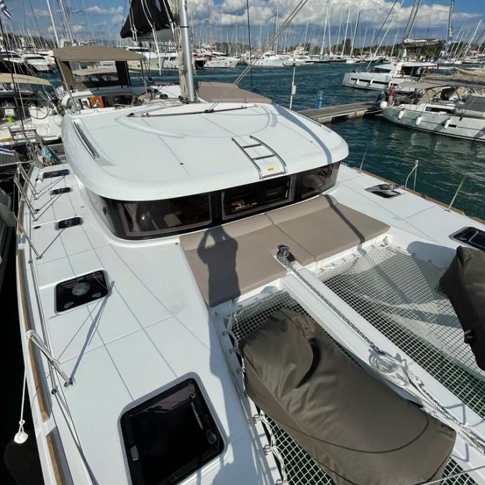 Fratelli | Lagoon 40 photo 5