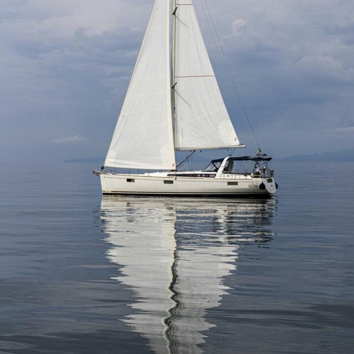 Anthea - Solar Panel | Oceanis 48 photo 10