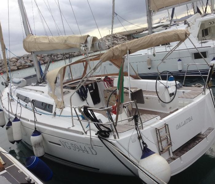 Galatea | Dufour 405 photo 2