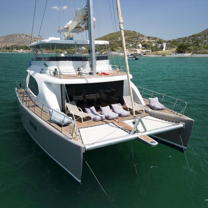 LONG ISLAND | Catamaran photo 1