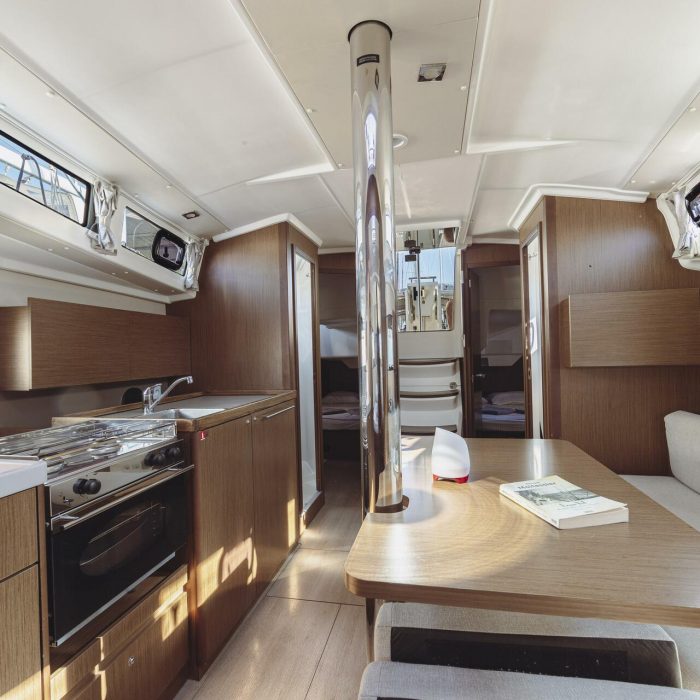 Neo | Oceanis 38.1 photo 7