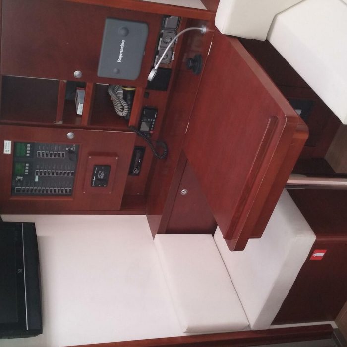 Premium | Hanse 540e photo 37