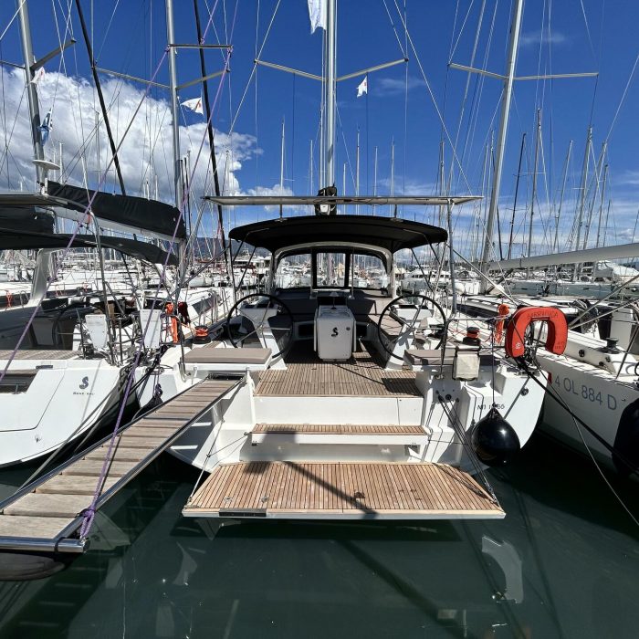 Barracuda (Refit 2026 - A/C - Generator - Electric Heads - 12 Pax) | Oceanis 51.1 photo 12