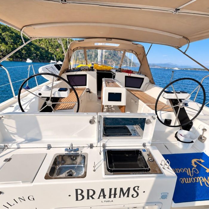 Brahms | Dufour 430 photo 22