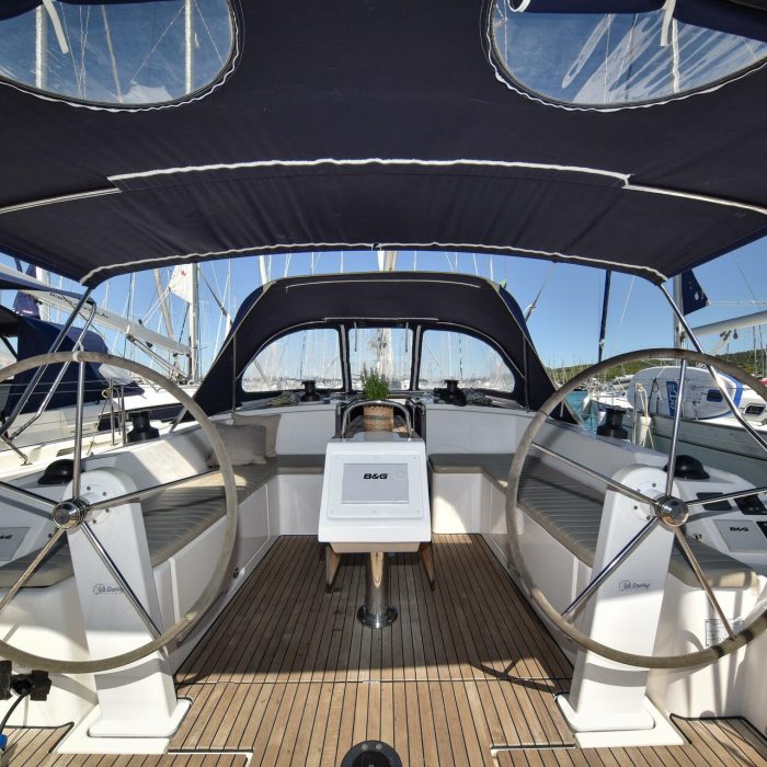 Bella | Bavaria C42 photo 11