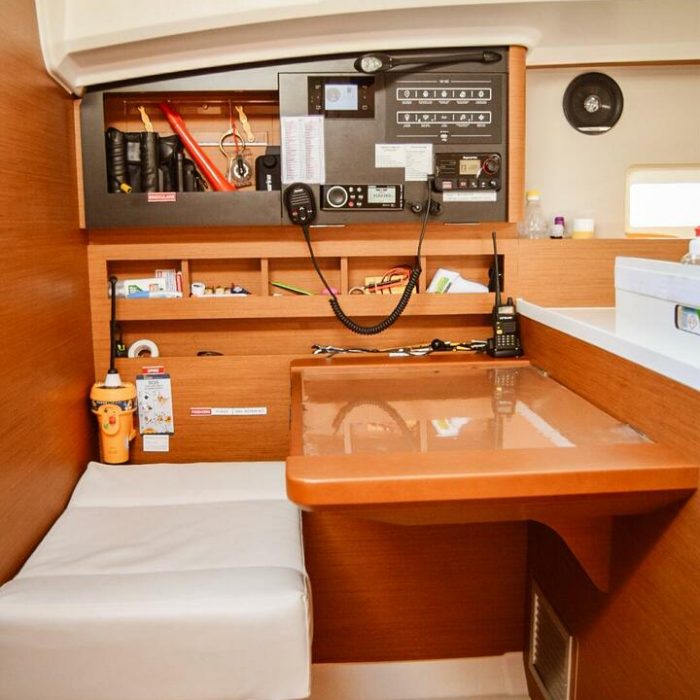 Aegeas | Sun Odyssey 410 photo 6