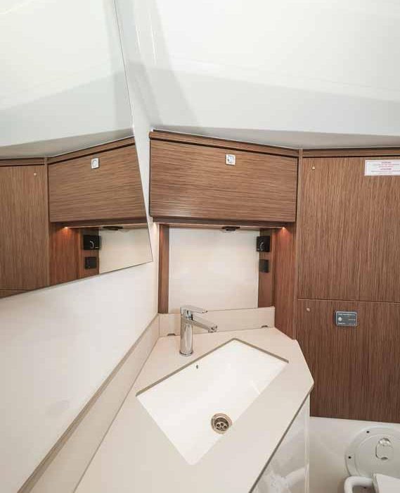 Aquila | Bavaria C46 photo 10